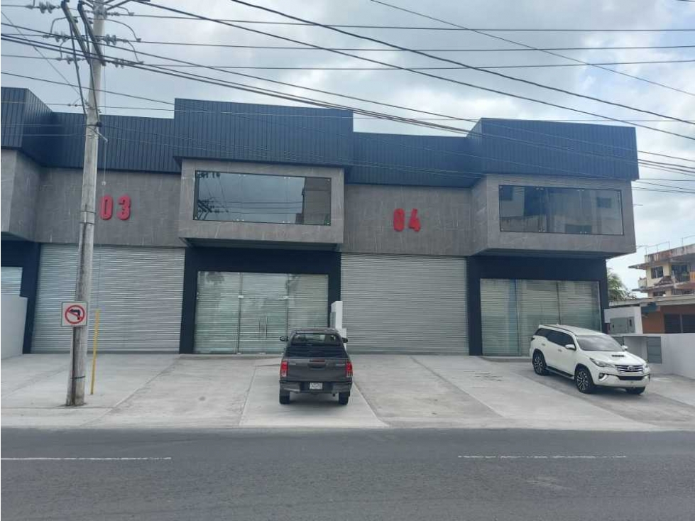 BODEGA CON OFICINA EN CHANIS