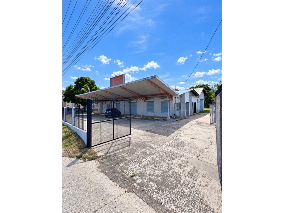 BODEGA CON TERRENO VENTA Y ALQUILER