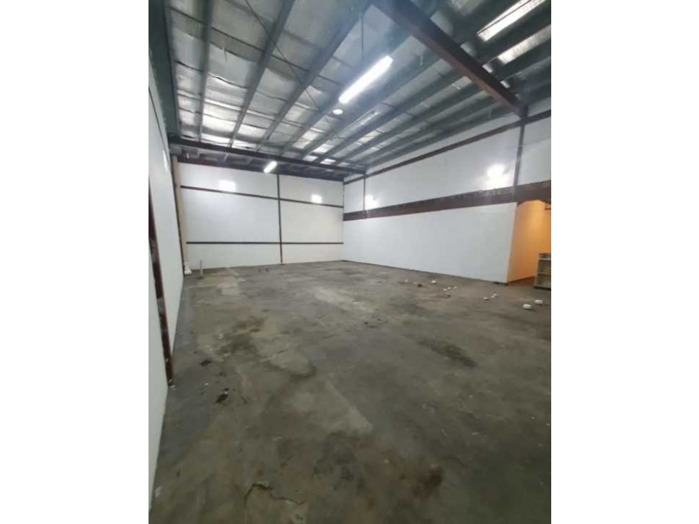 BODEGA DE 140 M2 EL INGENIO — foto 2