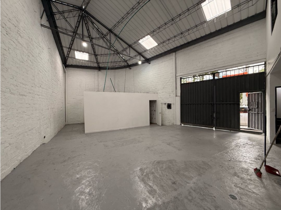 BODEGA DISPONIBLE PARA ARRIENDO EN ENVIGADO - 3
