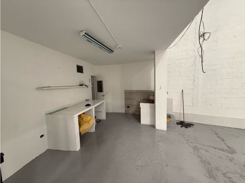 BODEGA DISPONIBLE PARA ARRIENDO EN ENVIGADO - 5