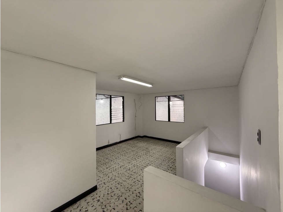 BODEGA DISPONIBLE PARA ARRIENDO EN ENVIGADO - 6