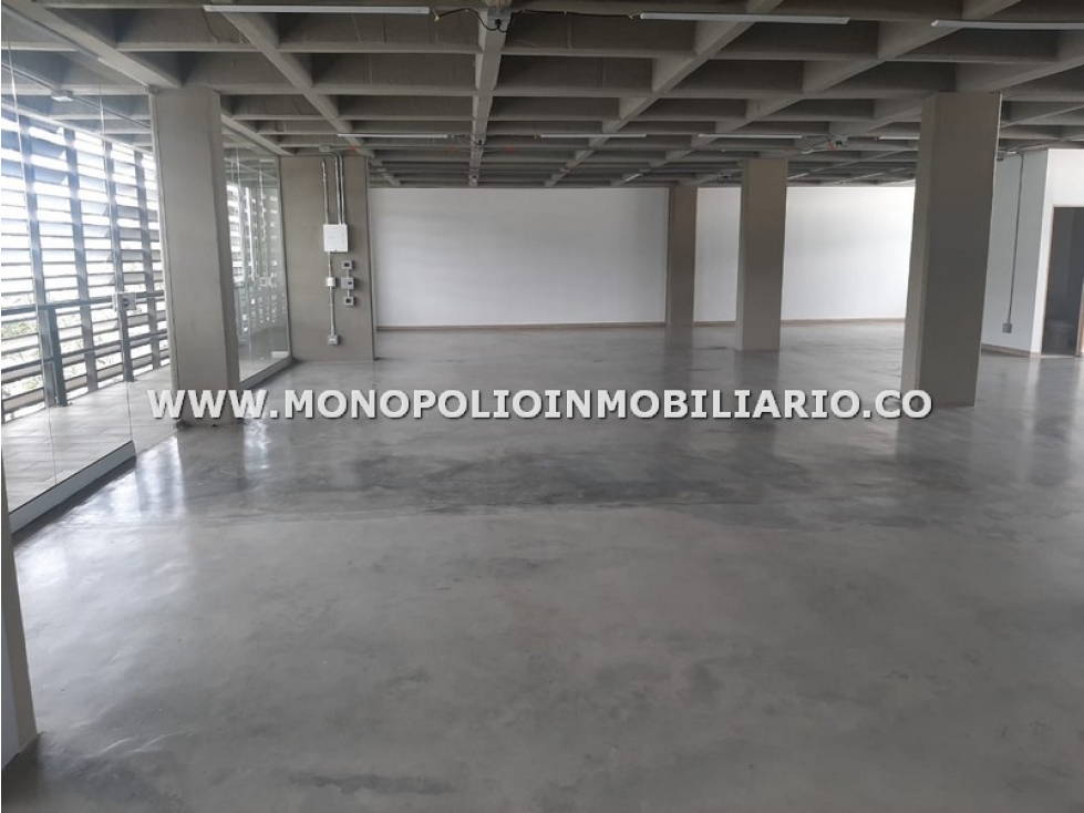 BODEGA EN ARRENDAMIENTO - SECTOR LA ESMERALDA, ITAGÜI COD: 23331 - 6