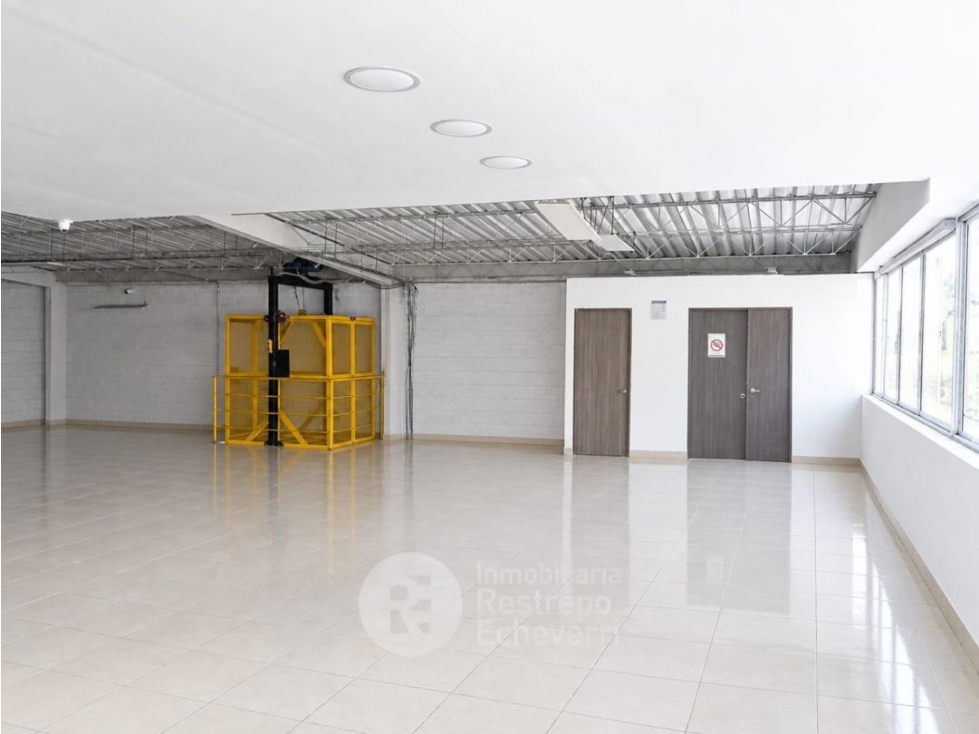 Bodega en arriendo, barrio Colombia, Manizales - 2