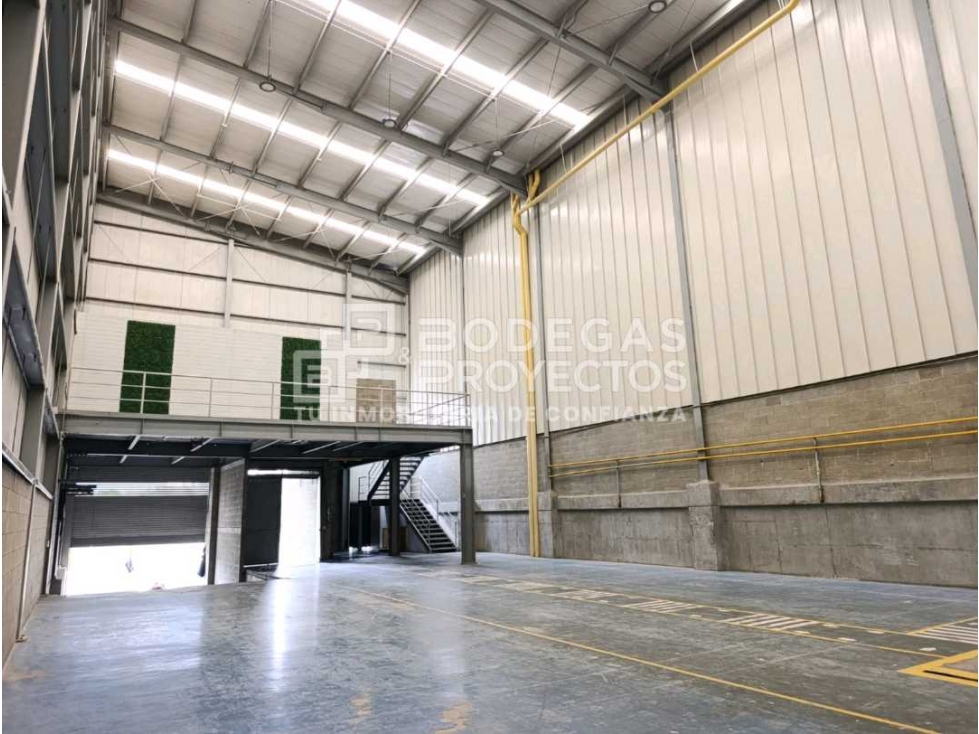 BODEGA EN ARRIENDO COPACABANA - 4