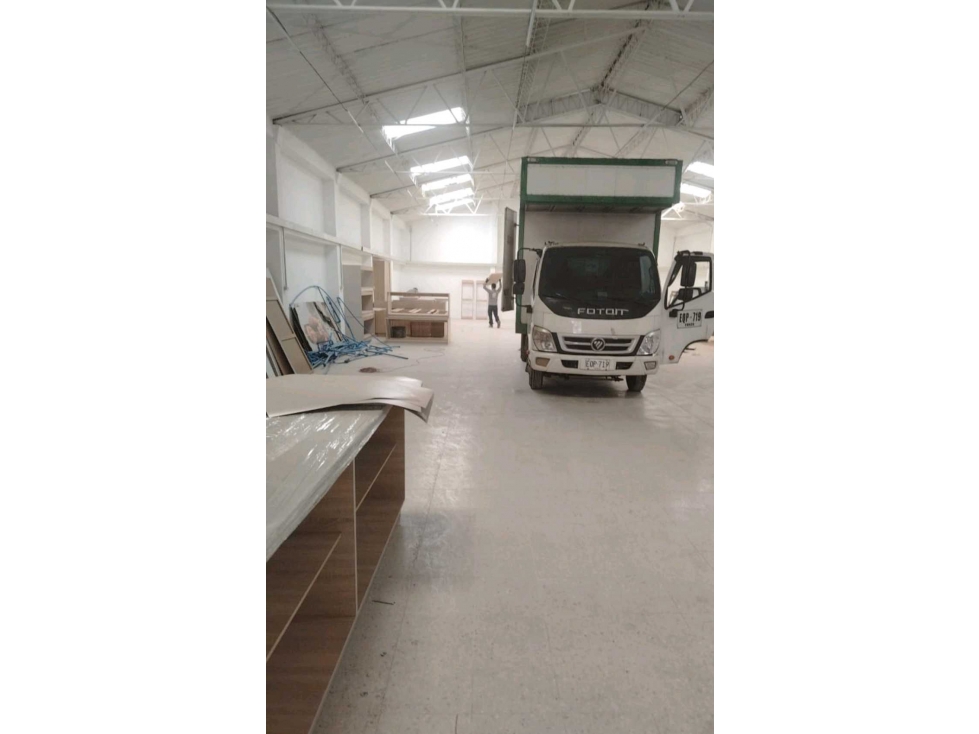 BODEGA EN VENTA EN EL SECTOR DE QUIRIGUA