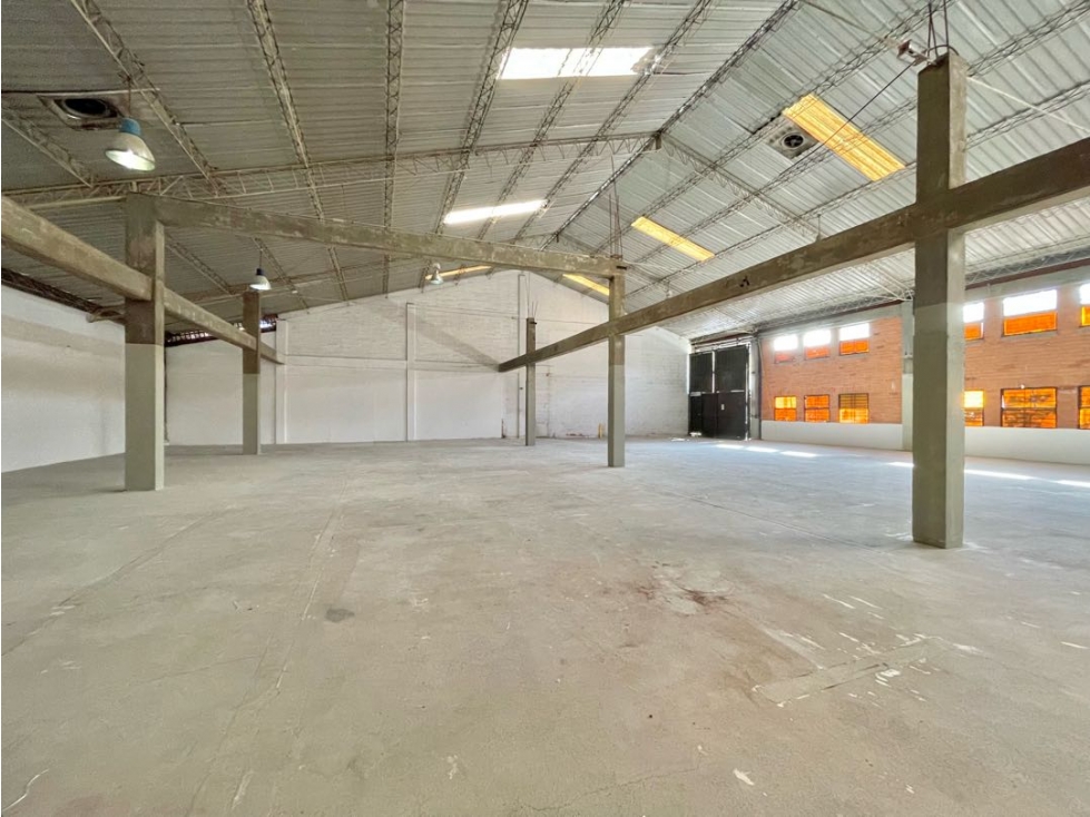 BODEGA EN ARRIENDO EN MEDELLÍN-AGUACATALA — foto 4
