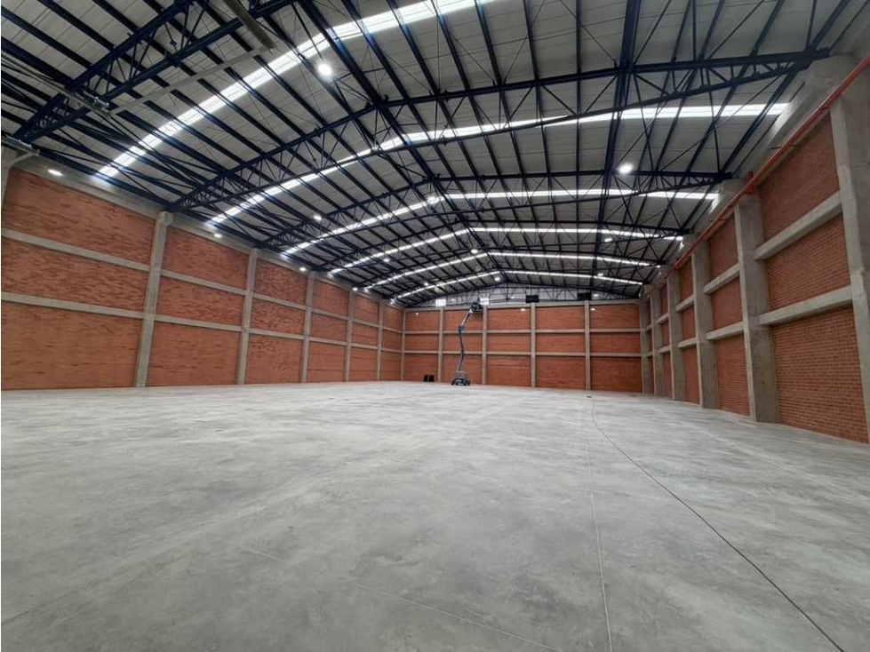 BODEGA EN ARRIENDO EN PARQUE INDUSTRIAL SIBERIA - 3