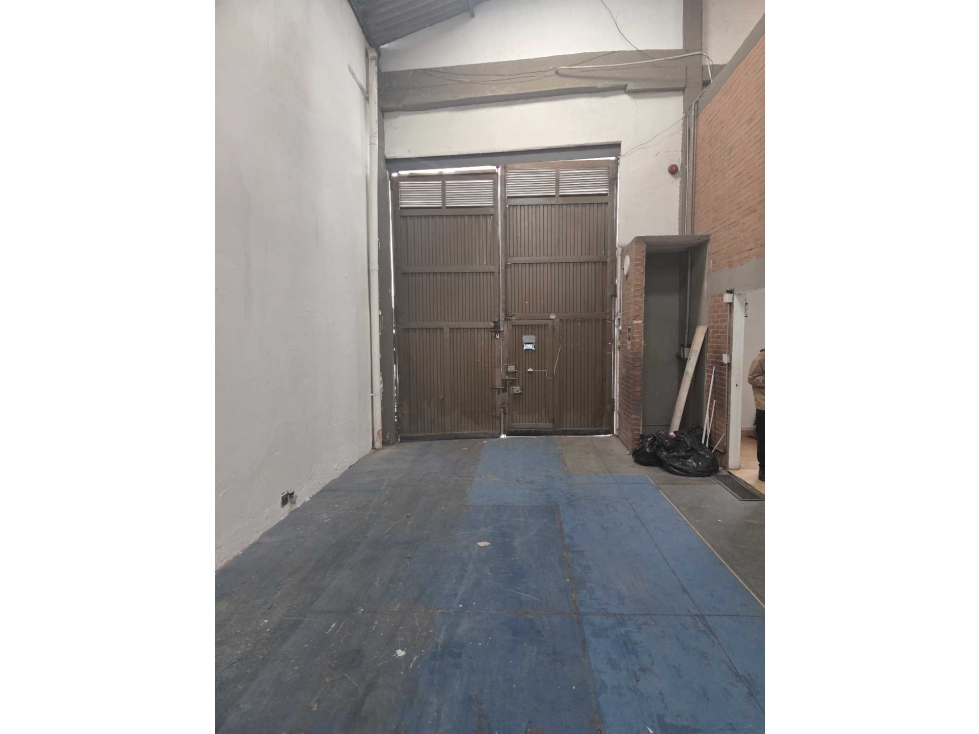 BODEGA EN ARRIENDO ENGATIVÁ - 5