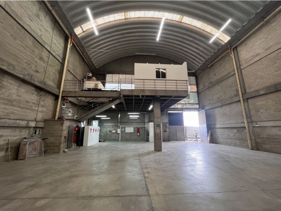 Bodega en arriendo sabaneta - 1