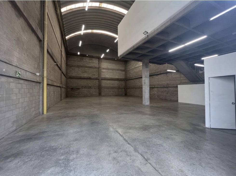 Bodega en arriendo sabaneta - 2