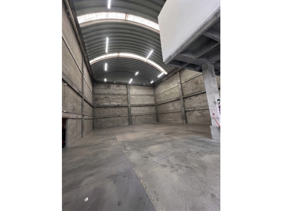 Bodega en arriendo sabaneta - 4