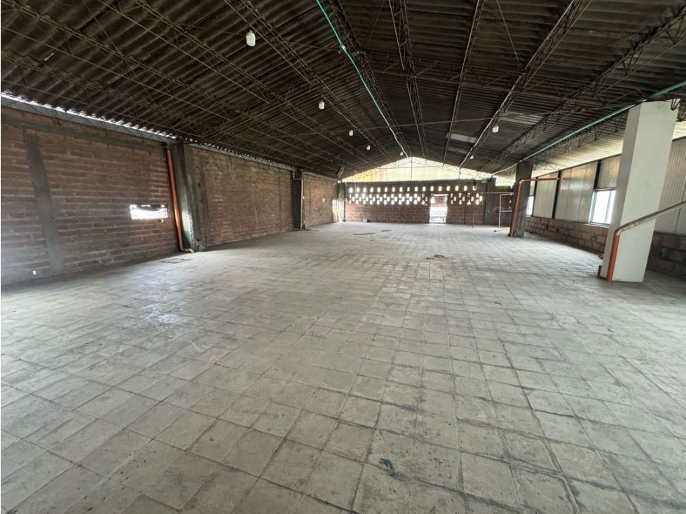 Bodega en arriendo sector barrio Colombia — foto 3