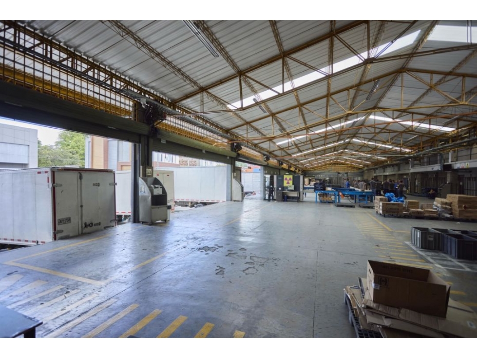 Bodega en arriendo sector guayabal 3.200 mts