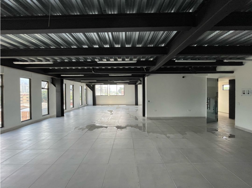 BODEGA EN ARRIENDO-ZONA INDUSTRIAL BELÉN — foto 2