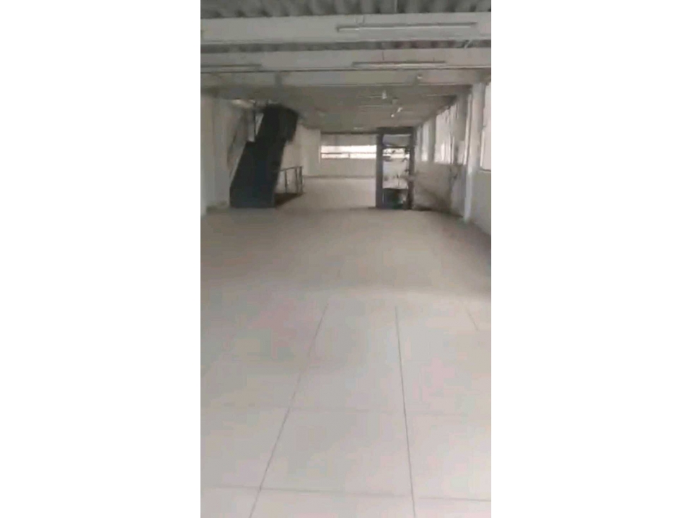 BODEGA EN ARRRIENDO EN EL SECTOR DE TOBERIN — foto 2