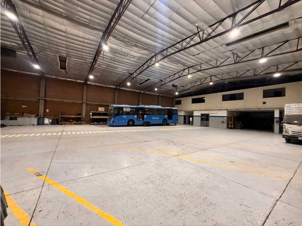 Vendo Bodega en Cencar de 1.300 M2 - Yumbo 10485791 - 3