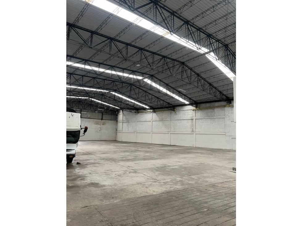 BODEGA EN PARQUE EMPRESARIAL GUARNE - 2