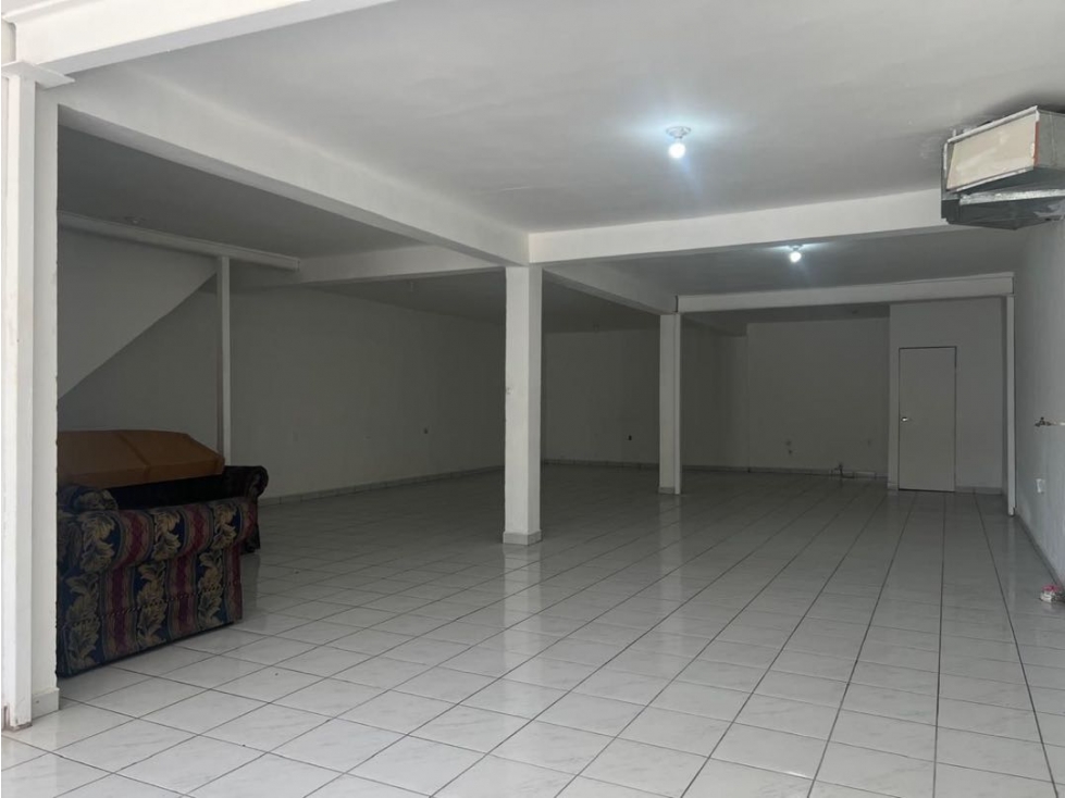 Bodega en venta con opción a renta - 4
