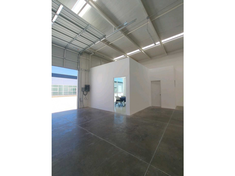 Bodega en Renta 220m2 Europark III - 5