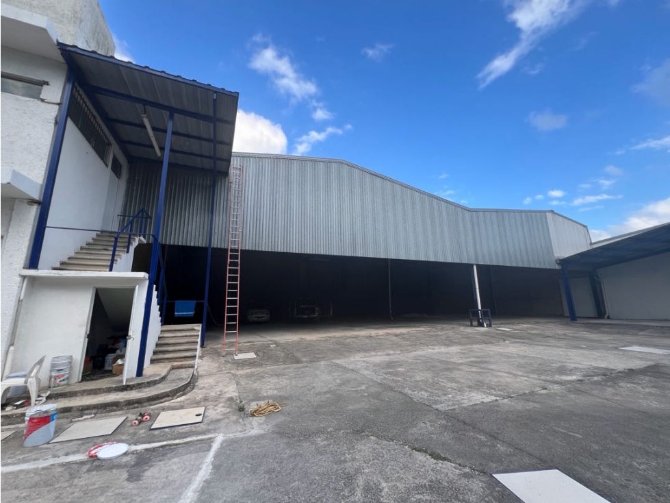 BODEGA EN RENTA 935M EN CANCÚN SOBRE LOPEZ PORTILLO - 3