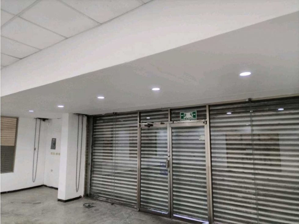 Bodega en Renta Frente a la Nissan Cardenas. - 5
