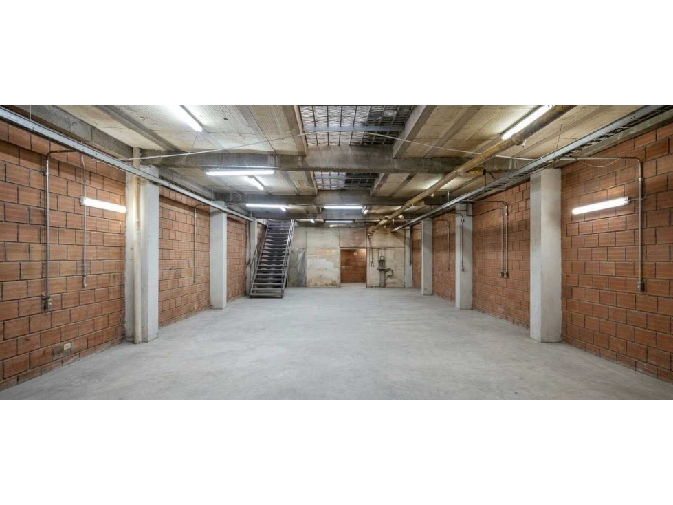 BODEGA EN VENTA BOYACA REAL960M² - 1