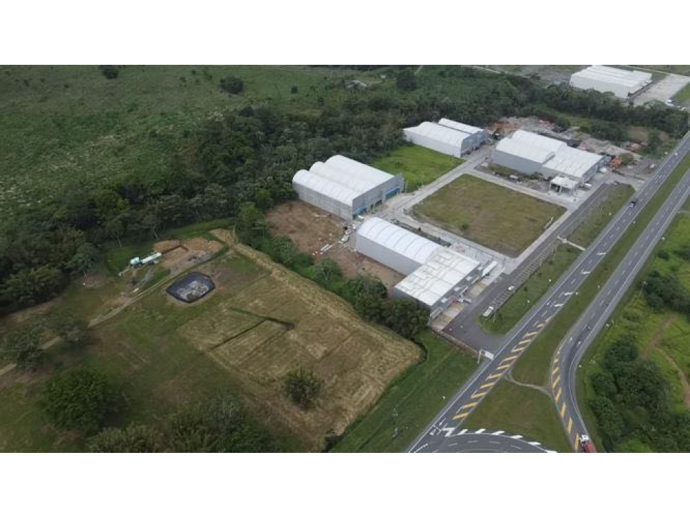 Se vende/renta bodega. Centro Logístico Teka en Milla de Oro. Apartadó - 5