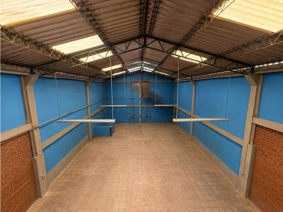BODEGA EN VENTA DOBLE ALTURA CARVAJAL BOGOTA SUR 350M2 — foto 2