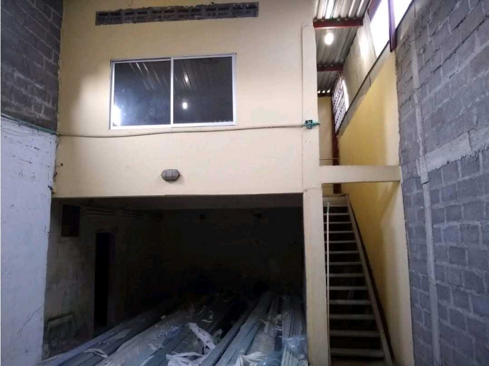 Bodega en venta en el barrio Sucre - 5