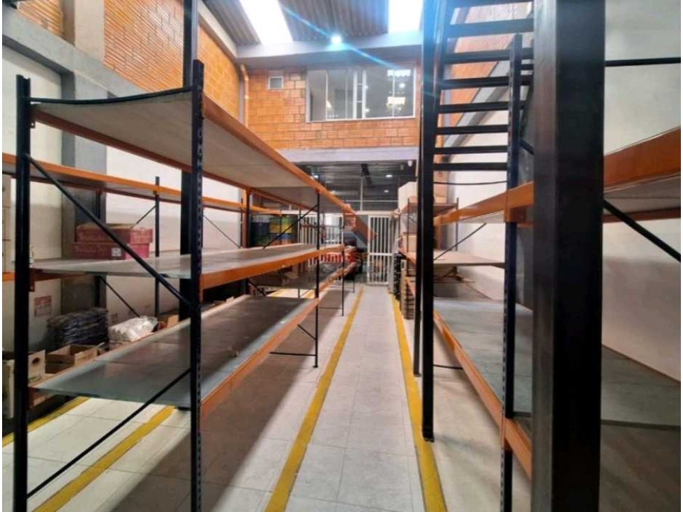 BODEGA EN VENTA EN EL SECTOR DE LA FLORIDA ENGATIVA