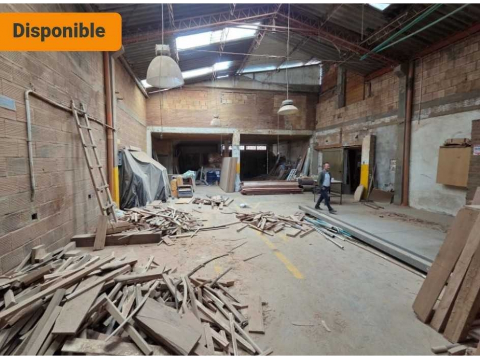 BODEGA EN VENTA EN EL SECTOR DE SANTA MARIA DEL LAGO