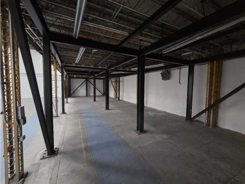 BODEGA EN VENTA ENGATIVÁ - 3