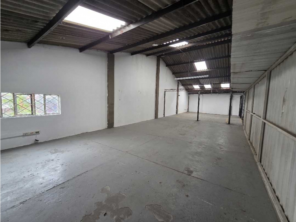 BODEGA EN VENTA ENGATIVÁ - 5