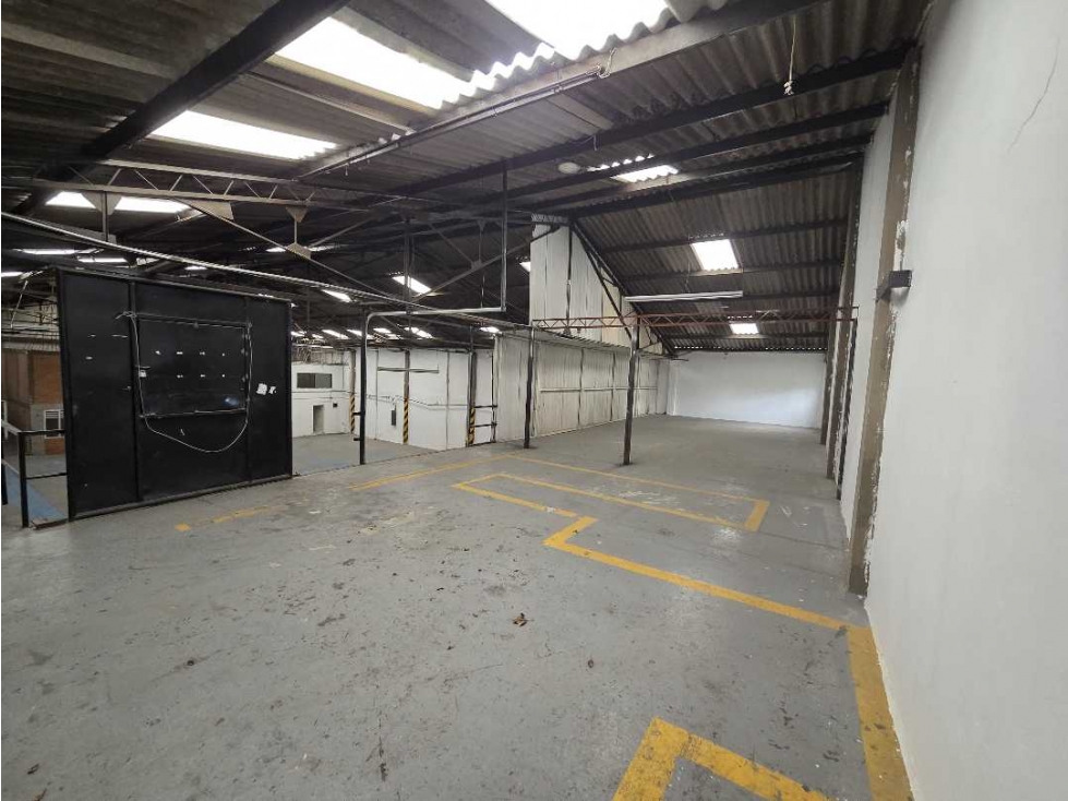 BODEGA EN VENTA ENGATIVÁ - 6