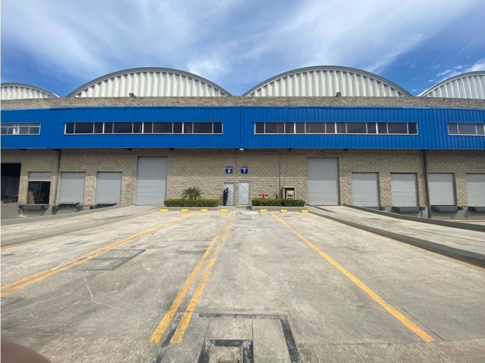 ALQUILER DE BODEGA CIRCUNVALAR - BARRANQUILLA
