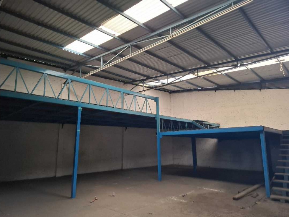 BODEGA EN VENTA SALIDA SALAMANCA - 2