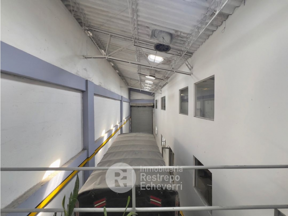 Bodega en venta, vía panamericana, sector la Florida. Villamaria. - 2