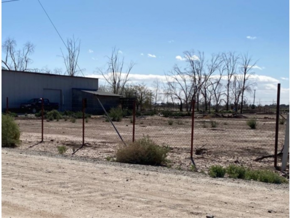 Bodega Industrial con Amplio Terreno en Granjas Valle Verde, Mexicali - 3