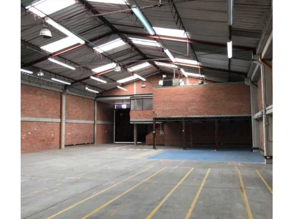 BODEGA INDUSTRIAL EN ARRIENDO EN SECTOR AEROPUERTO, BOGOTA — foto 2