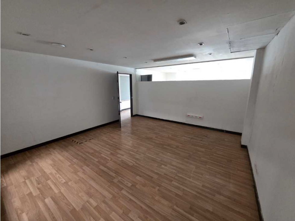 BODEGA INDUSTRIAL EN ARRIENDO EN EL SECTOR DE ENGATIVA - 6