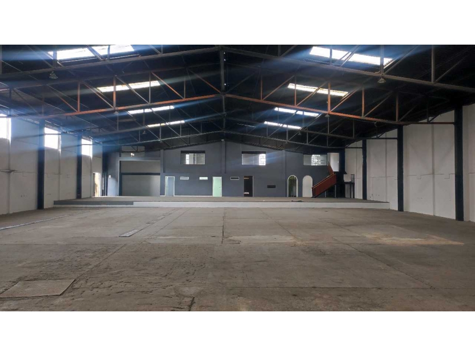 BODEGA INDUSTRIAL EN VENTA FONTIBÓN, BOGOTA — foto 2