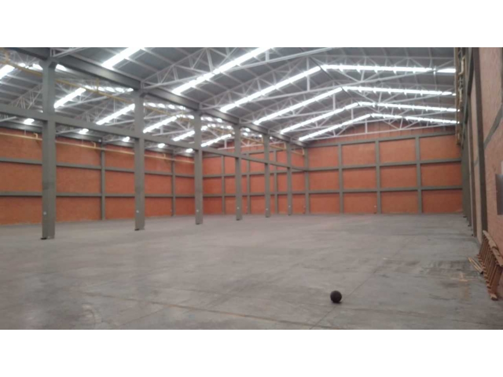 BODEGA INDUSTRIAL TOCANCIPA 1.100 M2 PARQUE INDUSTRIAL 45 KVA - 3