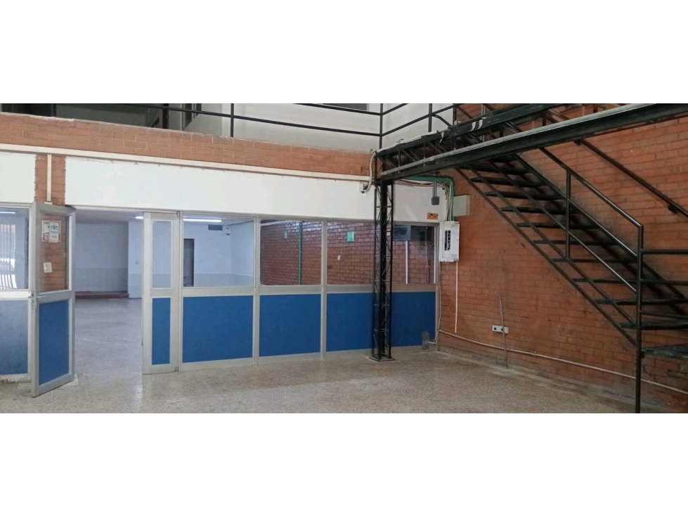 Bodega para alquilar en el centro de cali barrio obrero 500 m² — foto 4