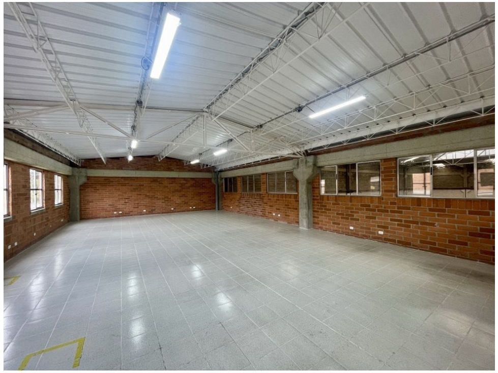 BODEGA PARA ARRIENDO EN RIONEGRO — foto 5