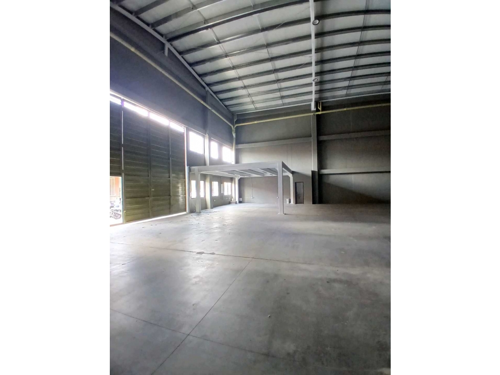 BODEGA PARA ARRIENDO EN RIONEGRO — foto 2