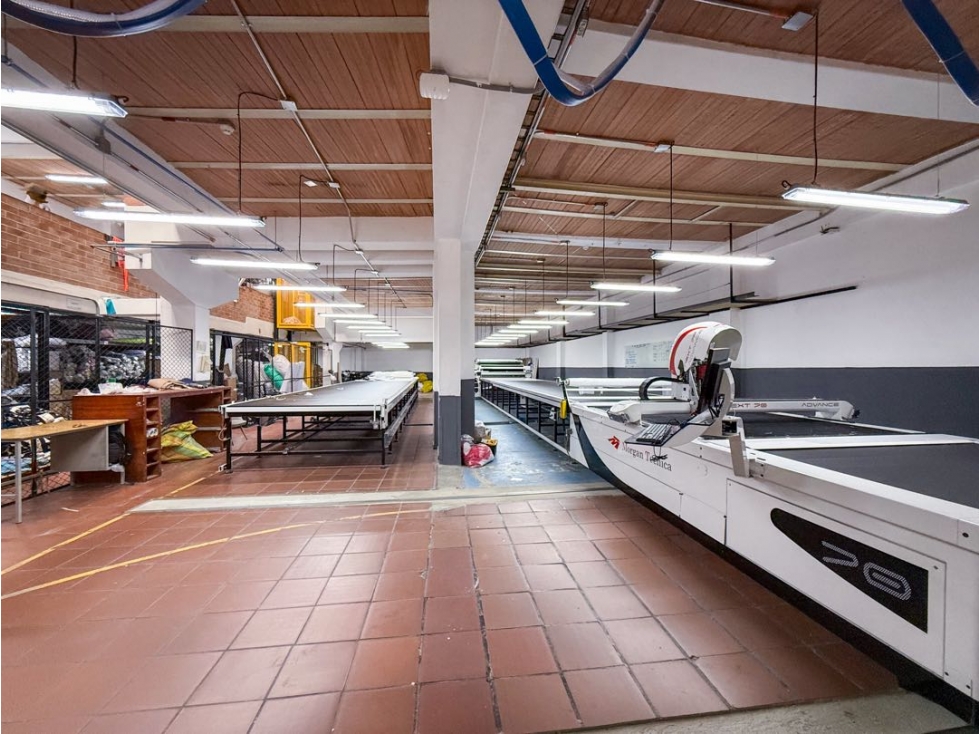 Bodega. Se entrega rentando