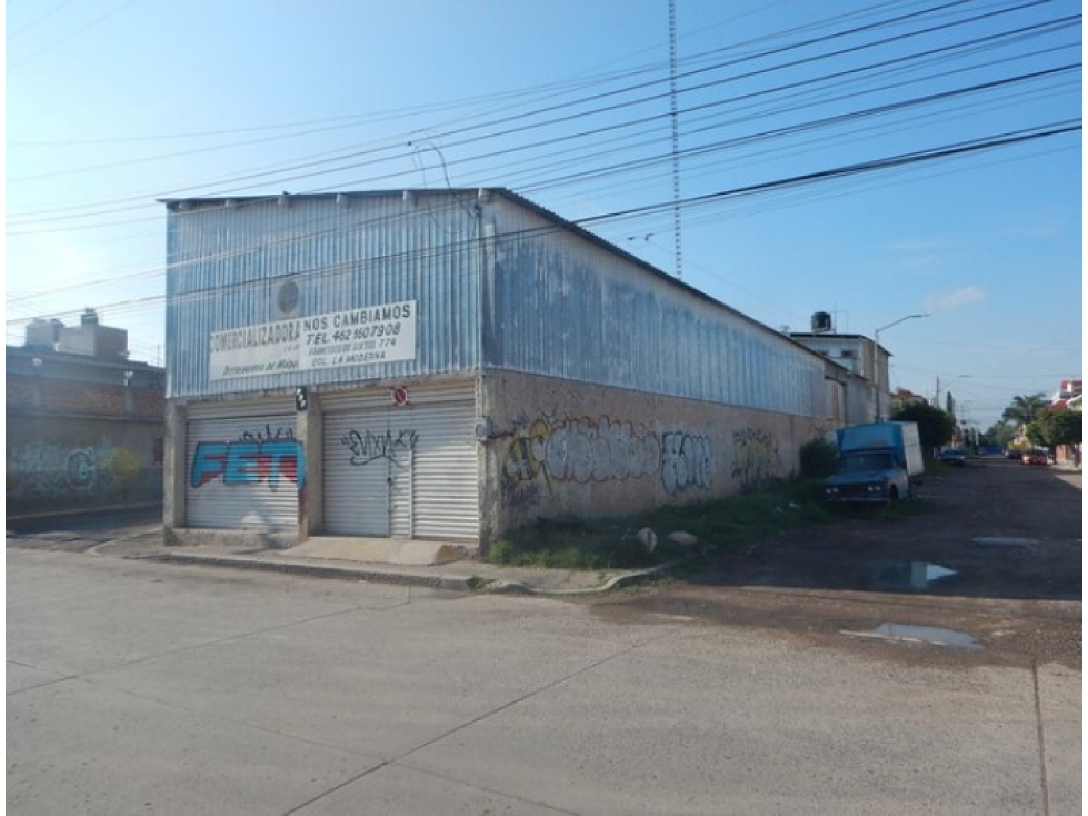 Bodega y Local Comercial en Venta en Col. Obrera, Irapuato - 1
