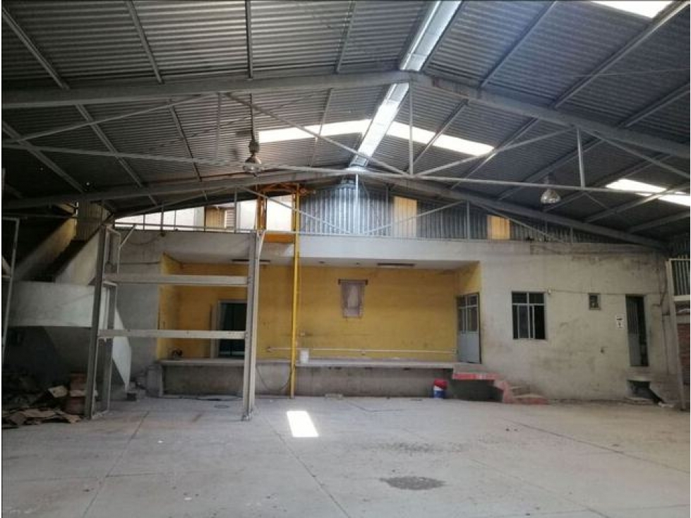 Bodega y Local Comercial en Venta en Col. Obrera, Irapuato - 2
