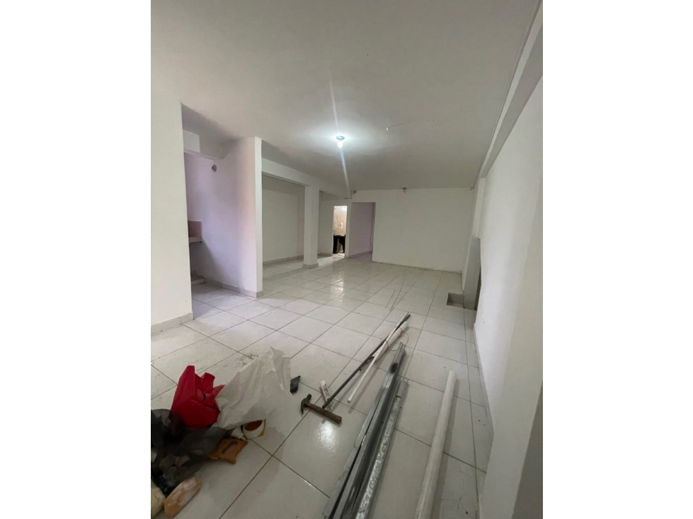 BODEGA-OFICINA DE 120 M² EN ALQUILER | PARQUE LEFEVRE (C.P) - 3